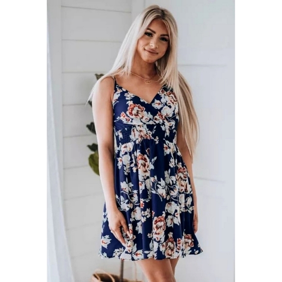 LAST ONE! Plus Size ADRIANA Blue Floral Mini Dress - Picture 7 of 8